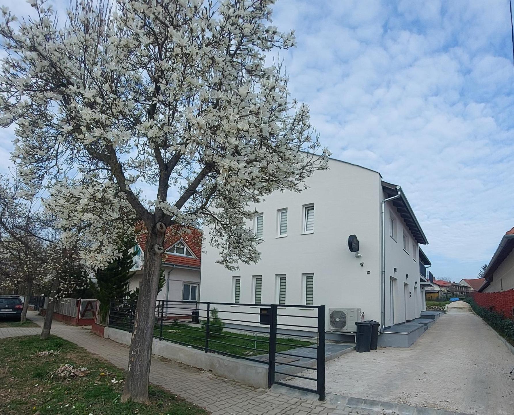 Heviz Lux Apartmanhaz Eksteriør bilde